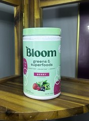 Bloom Nutrition Greens & Superfoods Powder Berry New Sealed 25 Servings