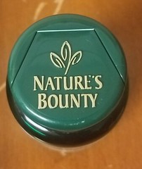 1 PK Nature’s Bounty Dietary Lutein Softgels, 40 mg, 30 Ct EACH EXP 06/2024