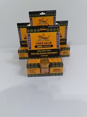 Tiger Balm Ultra Strength Pain Relieving Ointment 0.35 oz Each Jar Pack of 4