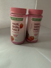 Pack of 4 Nature’s Bounty , 2 Citrus-flavored Gummies 2 Straberry Gummies, 80 Ct